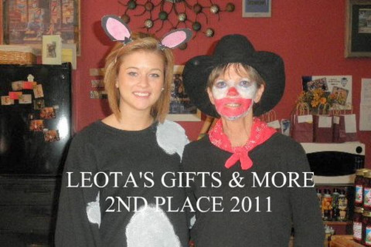 Costume Contest - Leota's